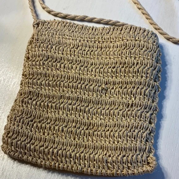 Stylish Tan Woven Women's Bag - Picture 2 of 7